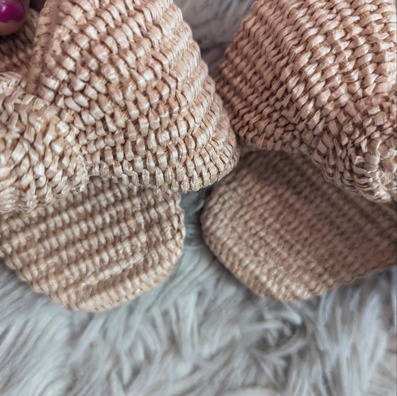 EUC Loeffler Randall Carmen Natural Bow Sandal - Picture 10 of 16